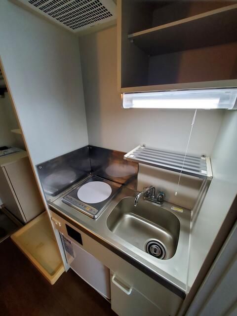 Compact 1K Apartment for Rent in Chigasaki, Kanagawa - Thumbnail 4