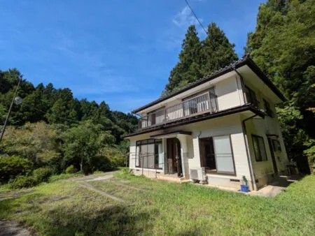 Hillside Home with Persimmon Farm Facilities for Sale in Date, Fukushima - Thumbnail 3