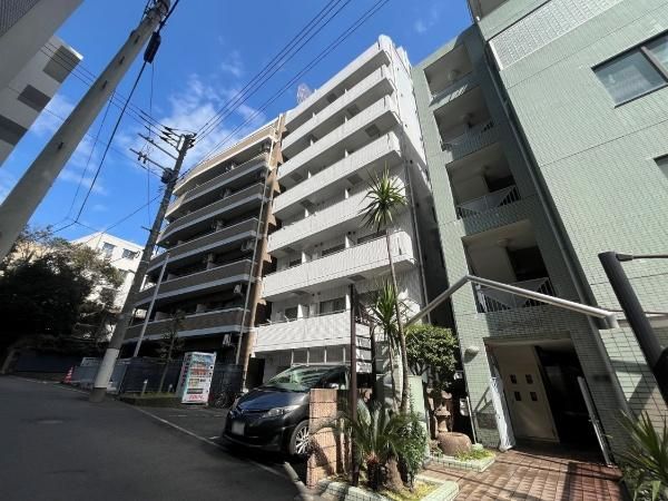 Stage First Yoyogi Park 1K Apartment for Sale in Shibuya, Tokyo - Thumbnail 2