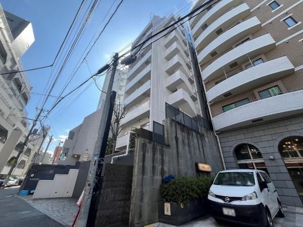 Stage First Yoyogi Park 1K Apartment for Sale in Shibuya, Tokyo - Thumbnail 4