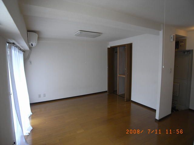 24m² Studio Apartment for Rent in Bunkyo-ku, Tokyo - Thumbnail 4