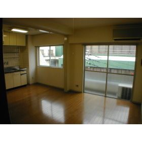 24m² Studio Apartment for Rent in Bunkyo-ku, Tokyo - Thumbnail 3