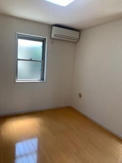 1K Apartment for Rent in Tachikawa, Tokyo - 5 Min to Nishi-Kunitachi Stn - Thumbnail 2