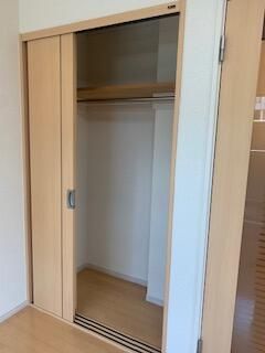 1K Apartment for Rent in Tachikawa, Tokyo - 5 Min to Nishi-Kunitachi Stn - Thumbnail 3