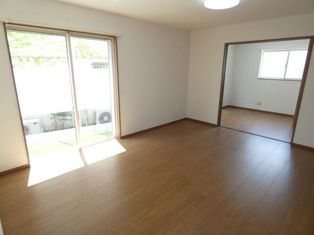 New 2025 4SLDK House in Maebashi, Gunma with Parking - Thumbnail 4