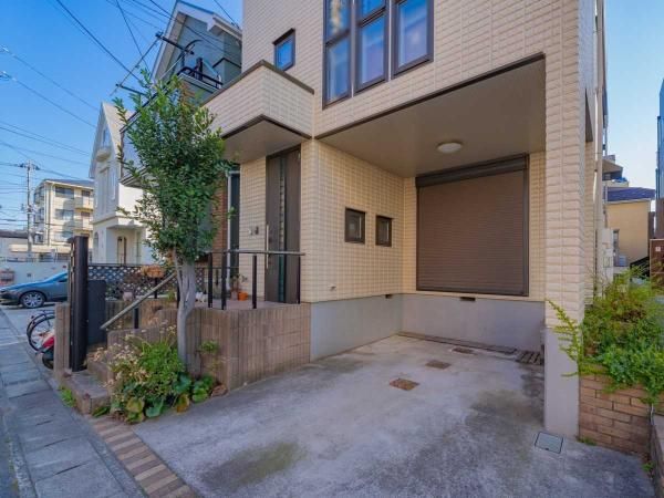 6LDK Detached House for Sale in Urayasu, Chiba - Thumbnail 2