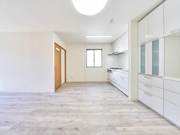 6LDK Detached House for Sale in Urayasu, Chiba - Thumbnail 4