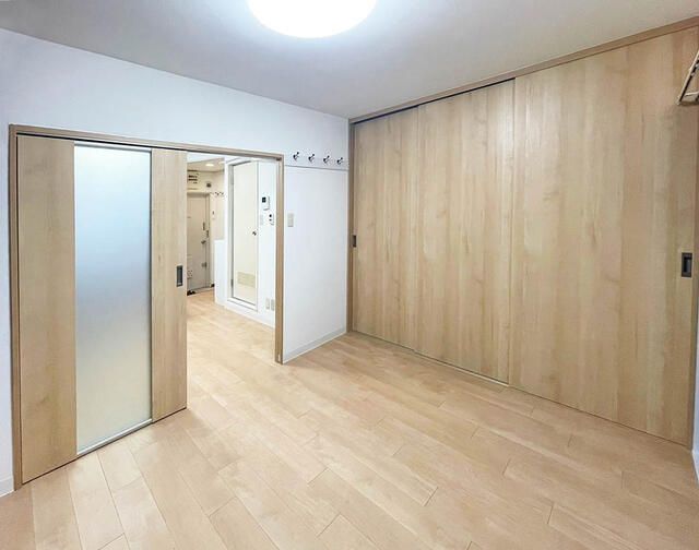 Park Heights Komaba 1DK Apartment for Sale in Meguro, Tokyo - Thumbnail 2