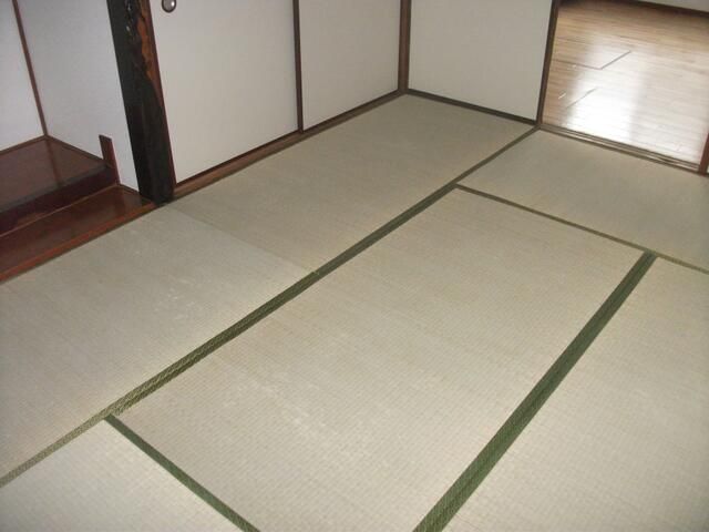 5DK House for Sale in Suzuka, Mie with Garden and Free Parking - Thumbnail 3