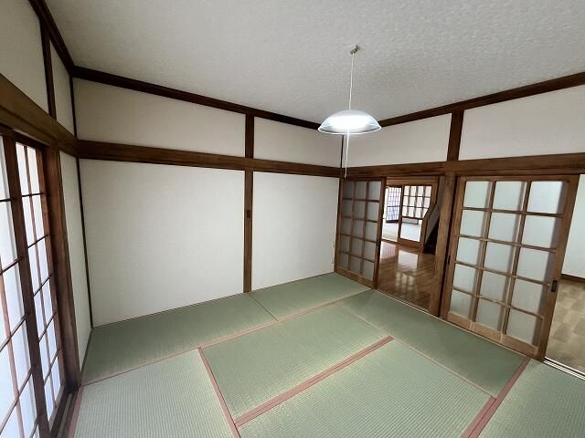 8K Detached House with 3 Parking Spaces in Tsuchiura, Ibaraki - Thumbnail 3