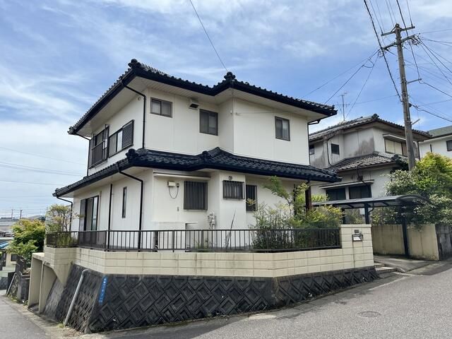 5LDK Detached House for Sale in Kagoshima City, Kagoshima - Thumbnail 3