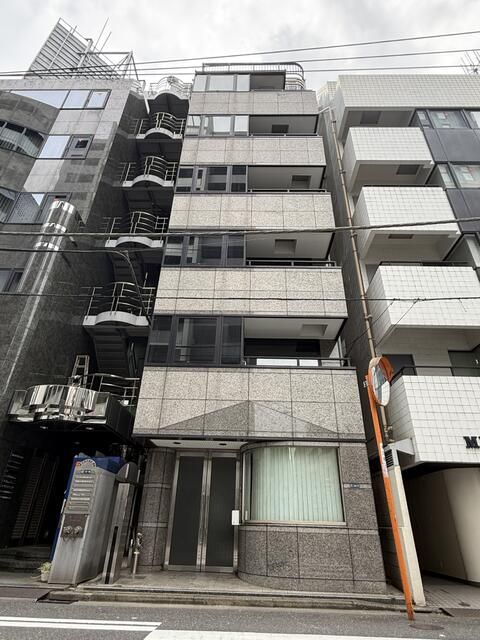 Vacant 8-Story Commercial Building for Investment in Chiyoda, Tokyo - Thumbnail 3