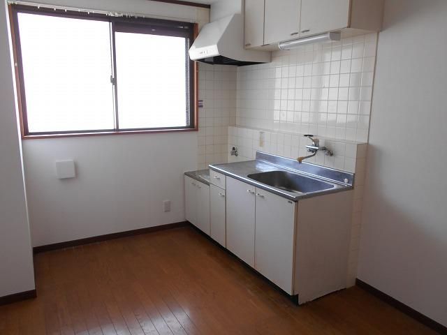 2DK Apartment for Rent in Aizuwakamatsu, Fukushima - Thumbnail 4