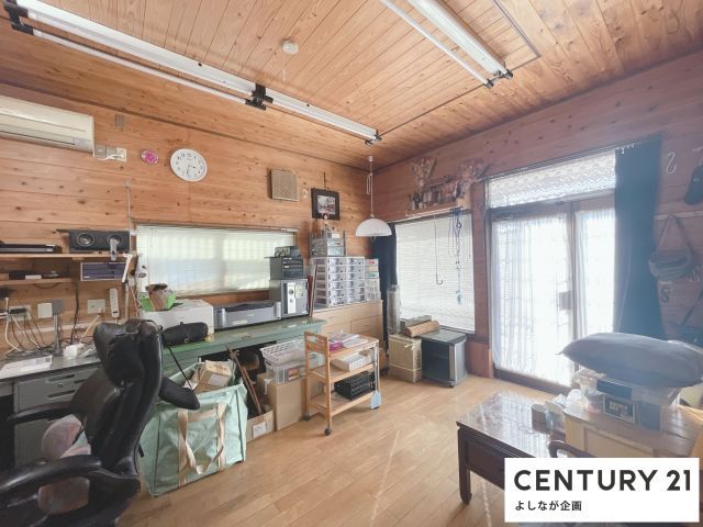 4LDK Detached House on Corner Lot in Onga Town, Fukuoka - Thumbnail 2