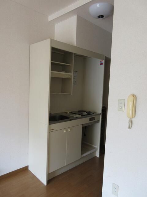 Compact 1R Apartment for Rent in Oyama, Tochigi - Thumbnail 4