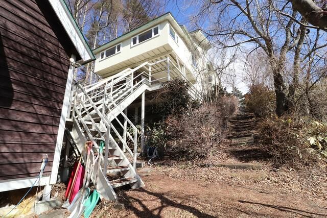 Mountain Retreat in Kiyosato, Hokuto City - 1,638 sqm Land - Thumbnail 4