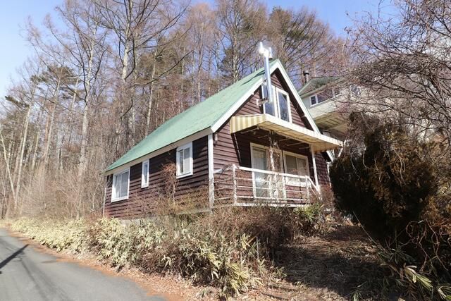 Mountain Retreat in Kiyosato, Hokuto City - 1,638 sqm Land - Thumbnail 2