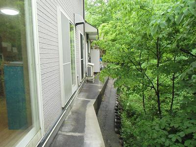 An open-air bath with natural hot spring water and all-electric facilities: Villas, real estate, properties for sale, Hometown Information Center: Nationwide rural living property data — Front_door, Gifu Prefecture, Nagano