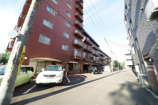 3LDK Apartment in Sapporo Chuo-ku near Nakajima Park, 125.13 sqm - Thumbnail 2