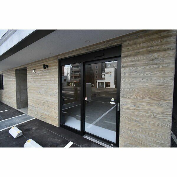 Luxury Space S13 Commercial Unit for Rent in Central Sapporo - Thumbnail 3