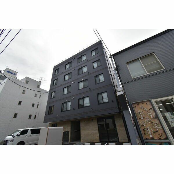 Luxury Space S13 Commercial Unit for Rent in Central Sapporo - Thumbnail 2
