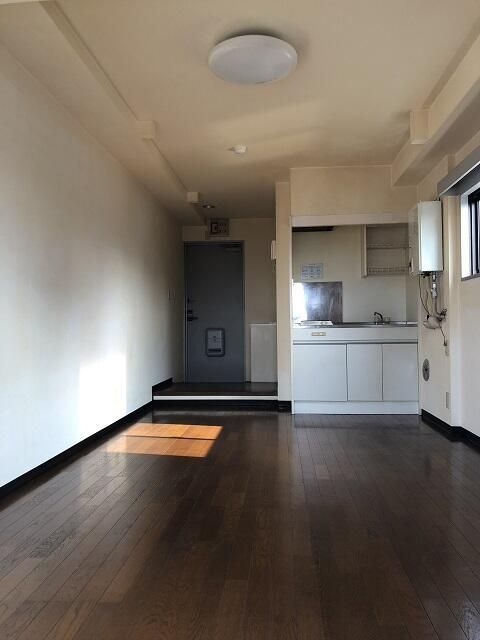 Studio Apartment for Rent in Sumida, Tokyo Near Kikukawa Station - Thumbnail 2