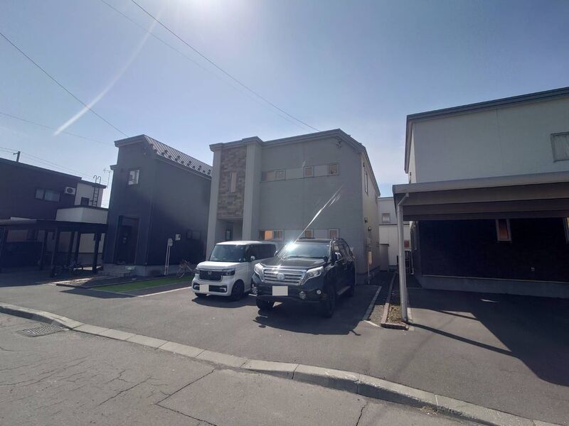 4LDK Detached House for Sale in Higashi-ku, Sapporo, Hokkaido - Thumbnail 2