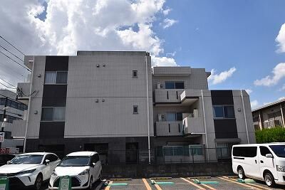 Mon Château Matsuan Apartment Building for Sale in Suginami, Tokyo - Thumbnail 2