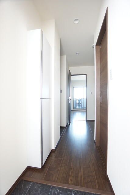 Modern 1K Apartment for Rent Near Yotsukaido Station - Thumbnail 3