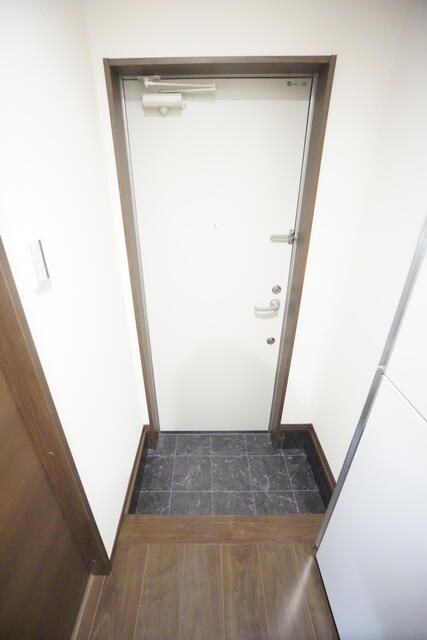 Modern 1K Apartment for Rent Near Yotsukaido Station - Thumbnail 2