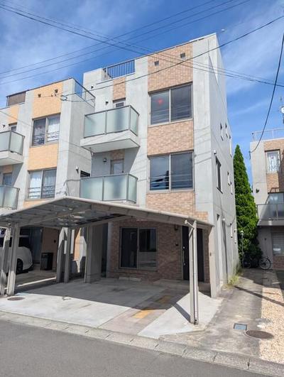 4LDK Concrete House in Sendai with 2 Car Parking — Image 10, Wakabayashi, Miyagi