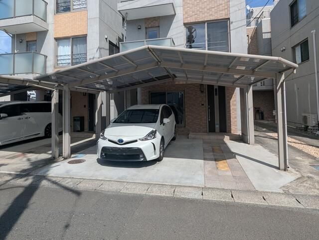 4LDK Concrete House in Sendai with 2 Car Parking - Image 1