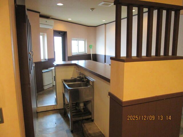Commercial Corner Unit with Touzura Walls in Aomori City - Thumbnail 4