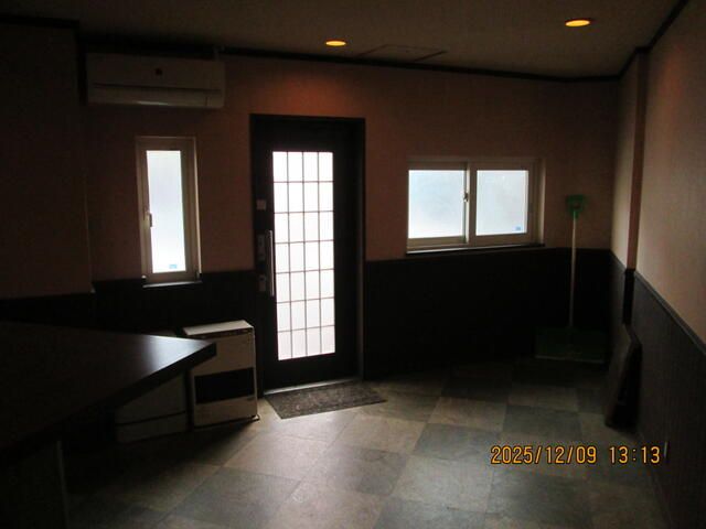 Commercial Corner Unit with Touzura Walls in Aomori City - Thumbnail 2