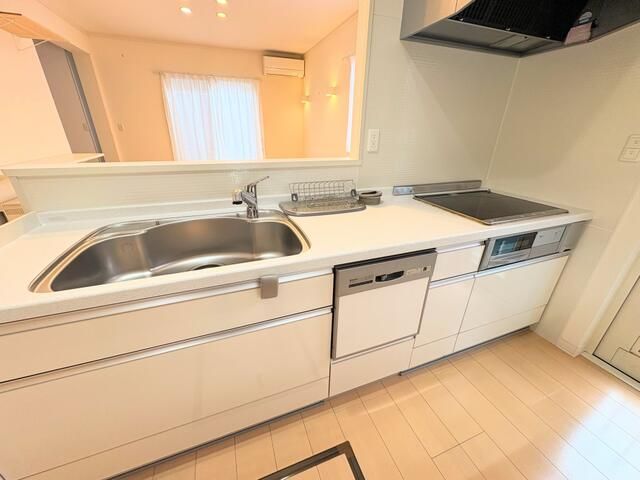 4LDK Sekisui Heim House in Niigata's Higashi Ward - Image 19