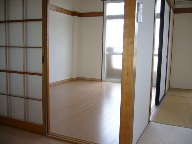 3DK Apartment for Rent in Ishinomaki, Miyagi - 52.31 sqm - Thumbnail 3