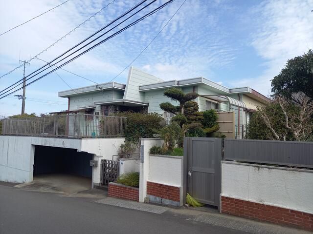 1971 4DK House on 588sqm Land in Miyazaki's Tsukimigaoka - Thumbnail 2