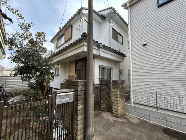 1985 4DK Detached House for Sale in Mitaka, Tokyo - Thumbnail 2