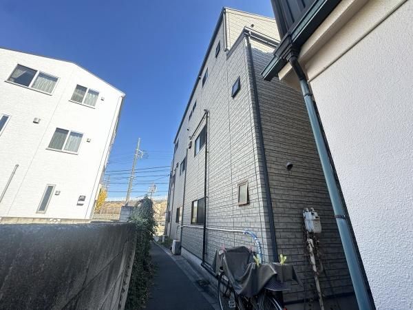 Land for Sale in Sumida, Tokyo - 101.57 sqm Near Kane-gafuchi Station - Thumbnail 3