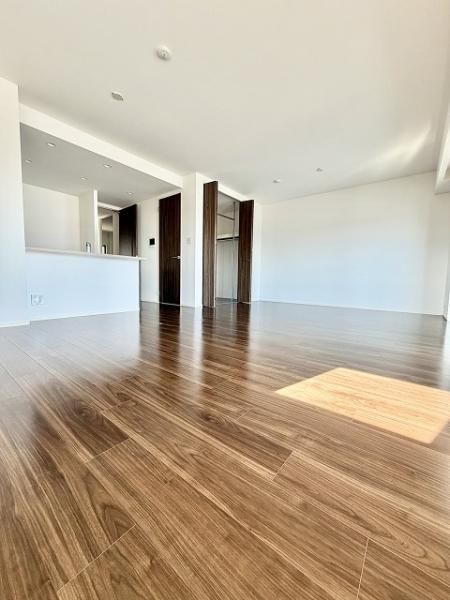 2LDK Apartment for Sale in Odawara, Kanagawa - 77.20 sqm - Thumbnail 2