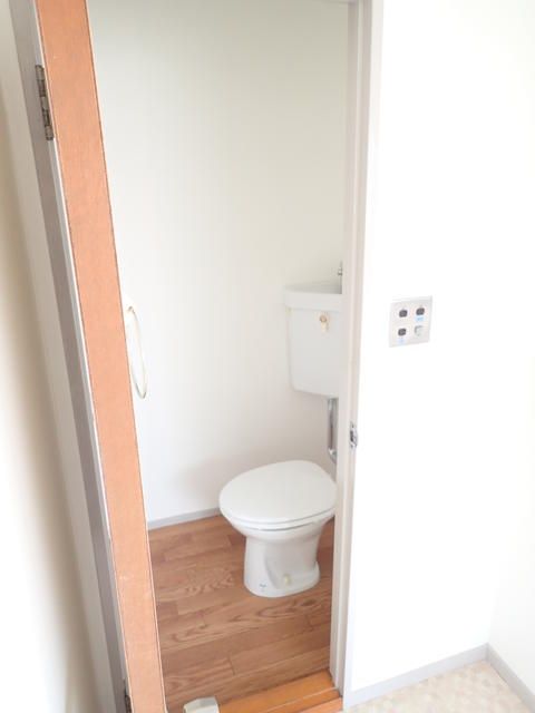 1DK Apartment for Rent in Takashimadaira, Itabashi-ku, Tokyo - Thumbnail 3