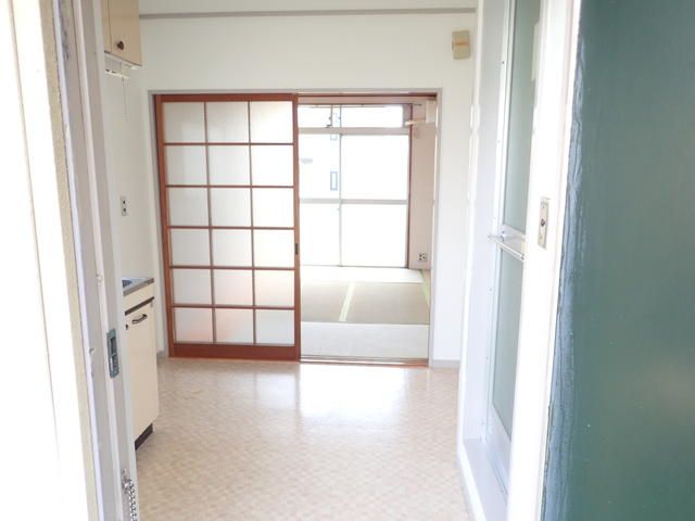 1DK Apartment for Rent in Takashimadaira, Itabashi-ku, Tokyo - Thumbnail 2