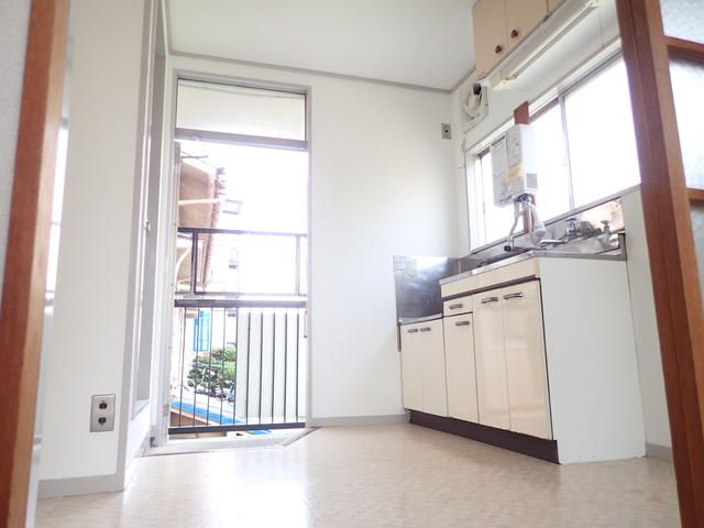 1DK Apartment for Rent in Takashimadaira, Itabashi-ku, Tokyo - Thumbnail 4