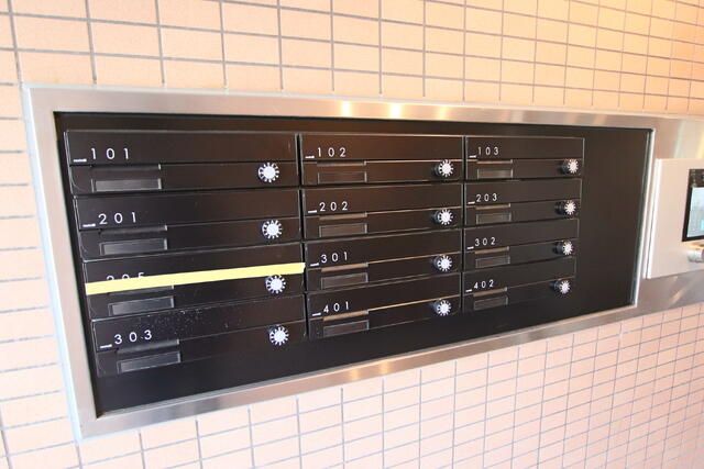 2LDK Apartment with Roof Balcony for Rent in Toshima, Tokyo - Thumbnail 2
