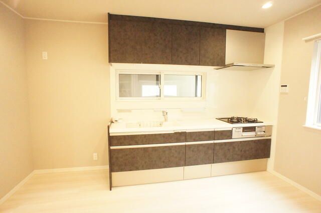 Modern 2LDK House for Rent in Tomigaya, Shibuya, Tokyo - Thumbnail 3