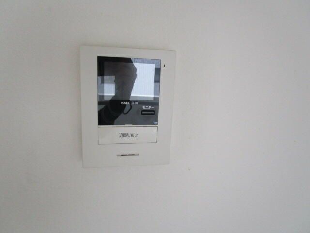Grand Cowa 2DK Apartment for Rent near Minami-Gyotoku Station - Thumbnail 2