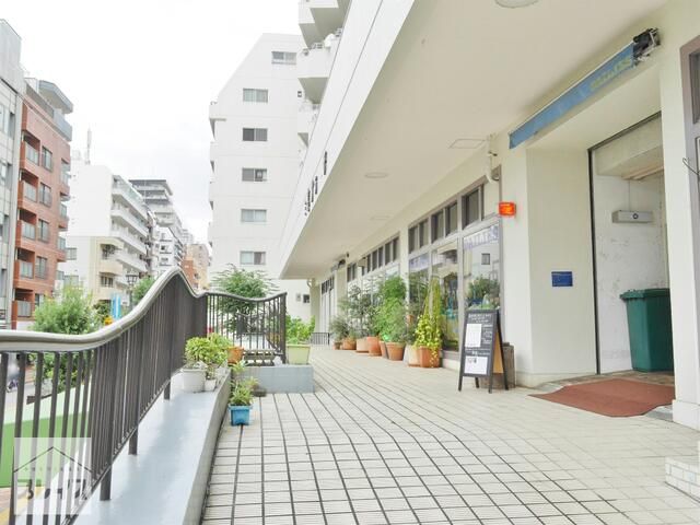 Commercial Unit for Sale in Nissei Mitaka Plaza, Mitaka - Thumbnail 2