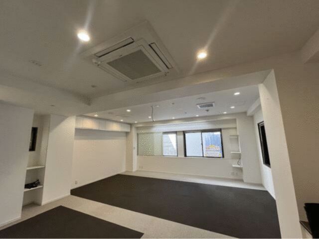 Commercial Unit for Rent in Fujisawa's Shonandai Near Station - Thumbnail 3