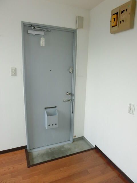 Raidokan 1R Apartment for Rent in Suginami, Tokyo - Thumbnail 2
