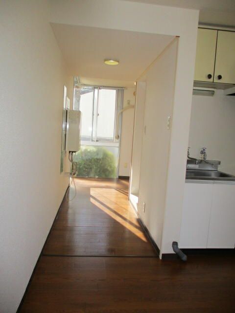 Raidokan 1R Apartment for Rent in Suginami, Tokyo - Thumbnail 3